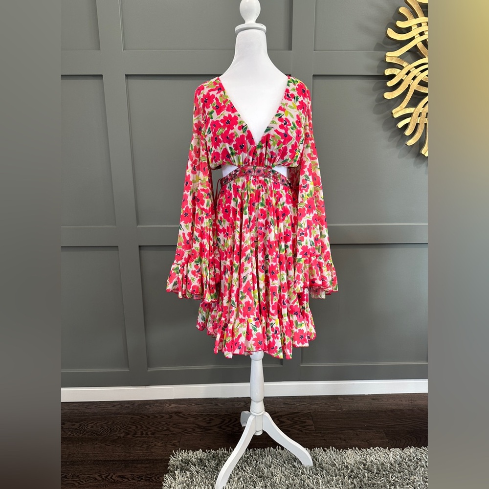 NWT Mac Duggal Floral Mini dress with cutouts v-neck 9158 size 6 - Picture 3 of 9